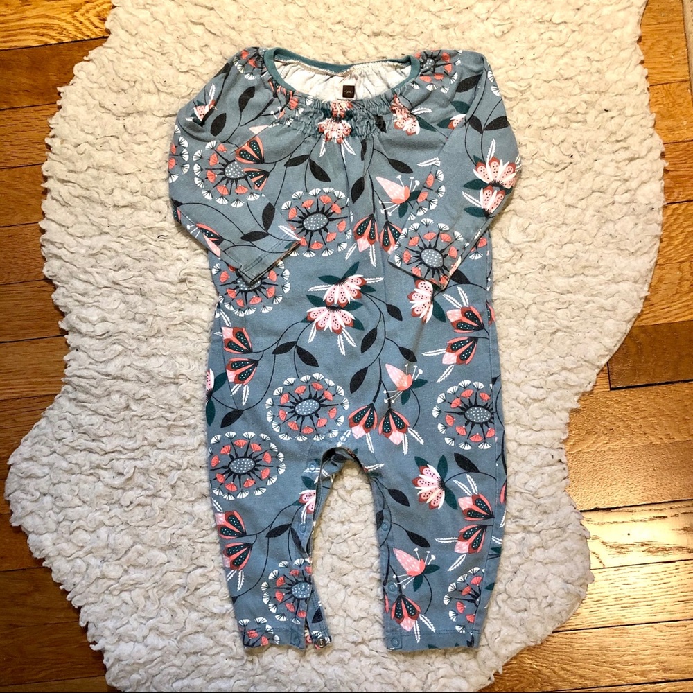 🌟 Tea Collection Baby Romper